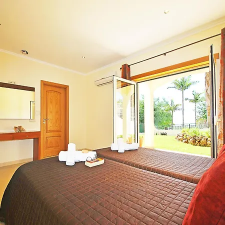 Villa In Albufeira With Private Pool & Beaches 阿尔布费拉
