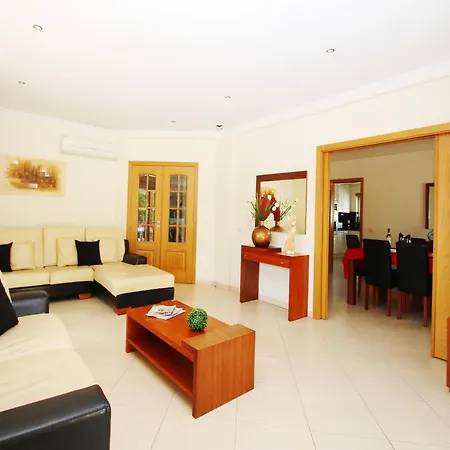 Villa In Albufeira With Private Pool & Beaches Albufeira
