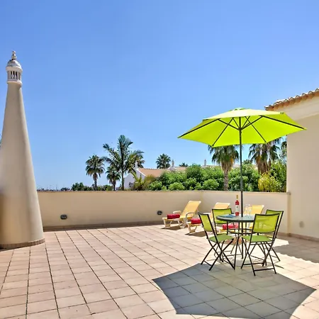 Villa In Albufeira With Private Pool & Beaches *