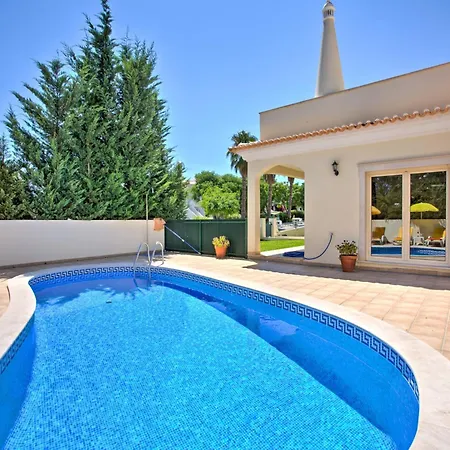Villa In Albufeira With Private Pool & Beaches